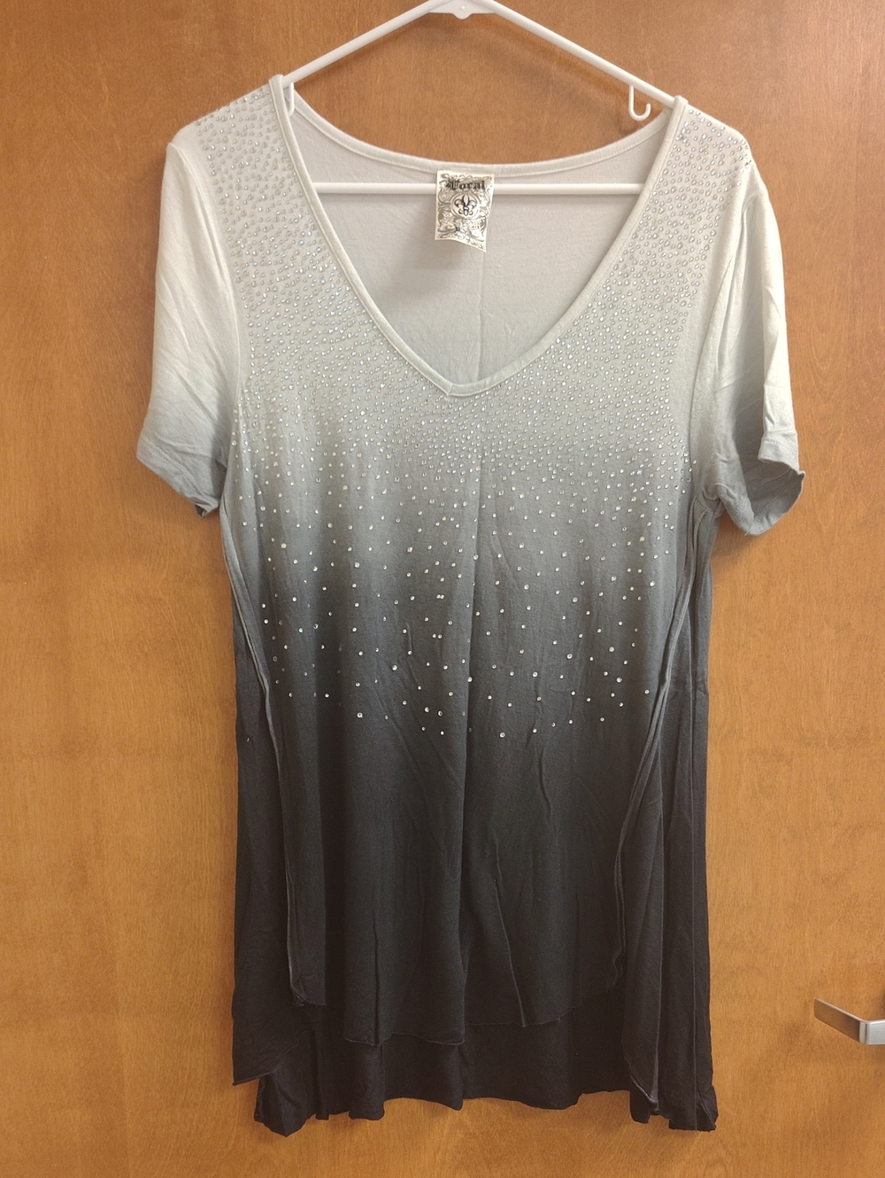 Vocal Women's Grey-to-Black Ombre V-Neck Tunic with Rhinestones